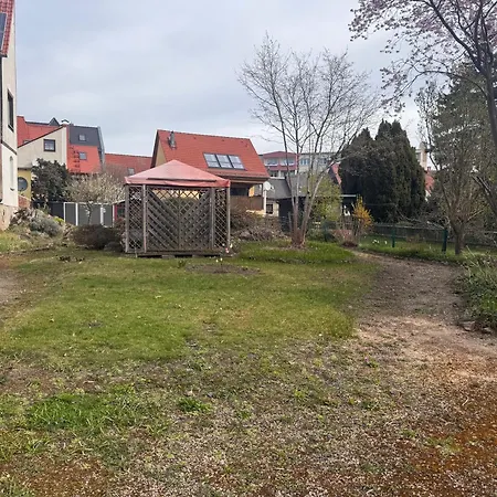 Mit Boxspringbett - Kueche - Fahrstuhl - Wlan - Hofstellplatz Apartment *